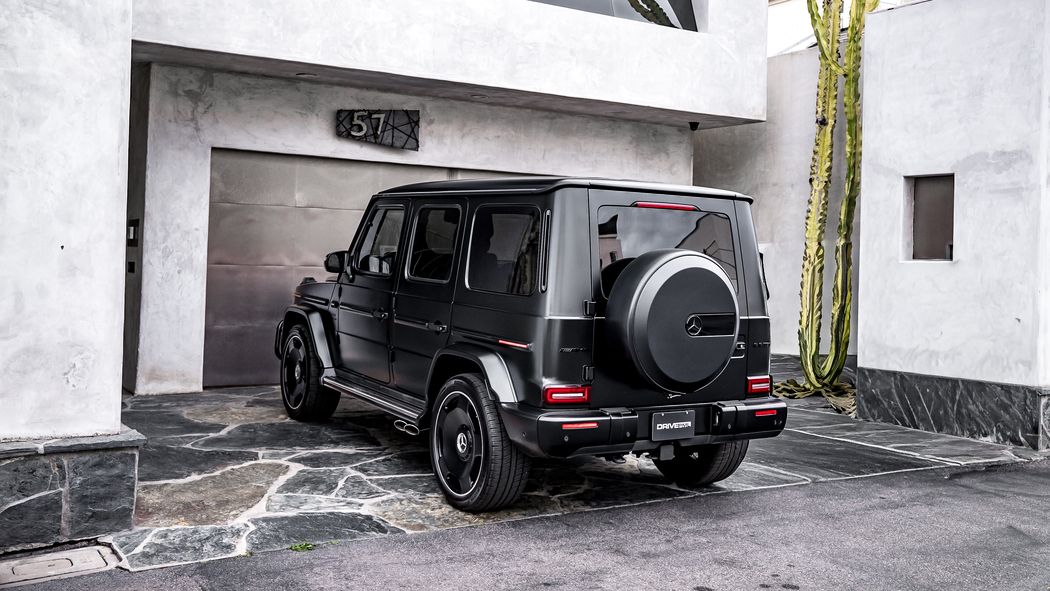 Luxury vehicle banner 9