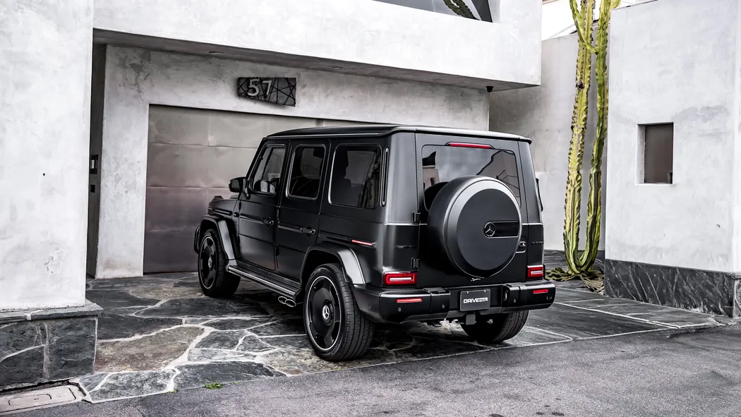 Luxury vehicle banner 9