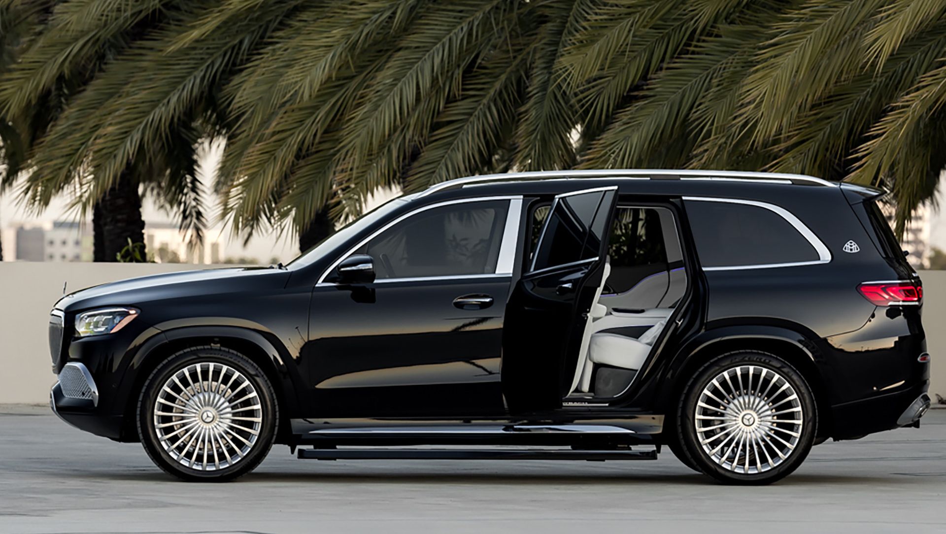 Luxury vehicle banner 1