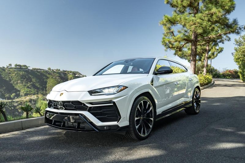 Lamborghini Urus — luxury car rental in Los Angeles | DrivePML