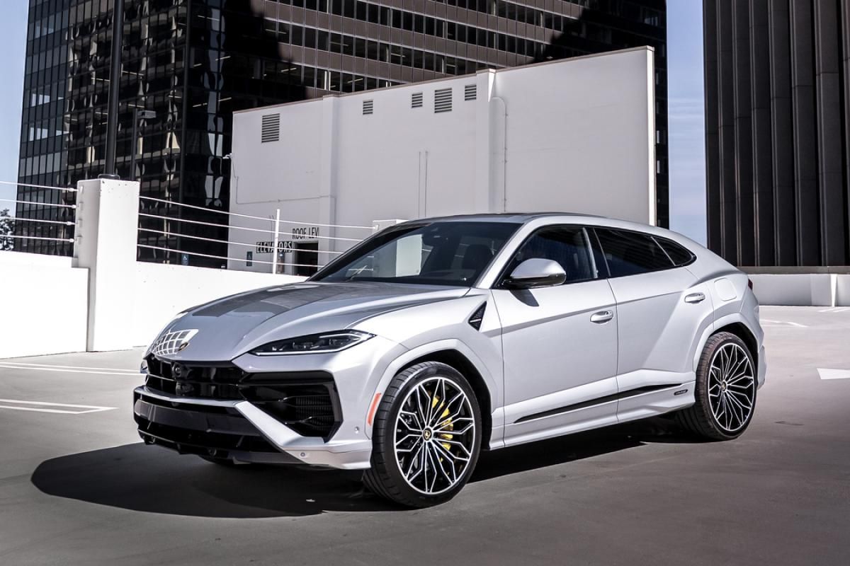 Lamborghini Urus — luxury car rental in Los Angeles | DrivePML