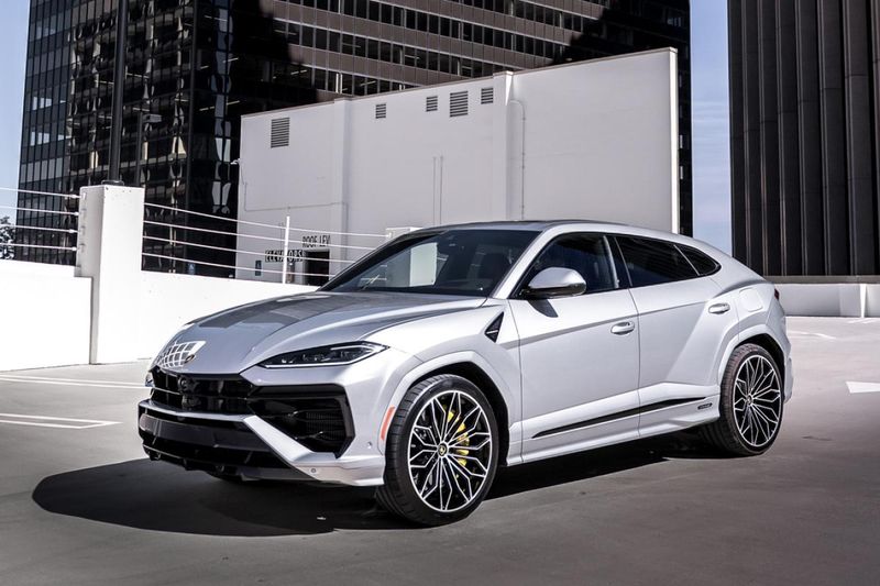 Lamborghini Urus — luxury car rental in Los Angeles | DrivePML