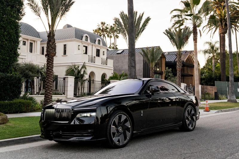 Rolls Royce Spectre — luxury car rental in Los Angeles | DrivePML